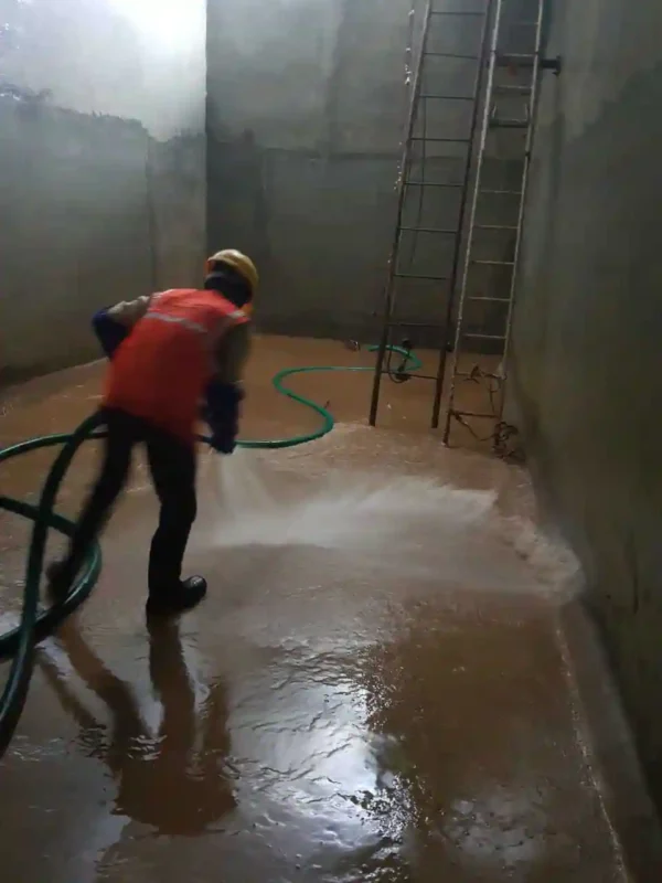Underground Water Tank Cleaning